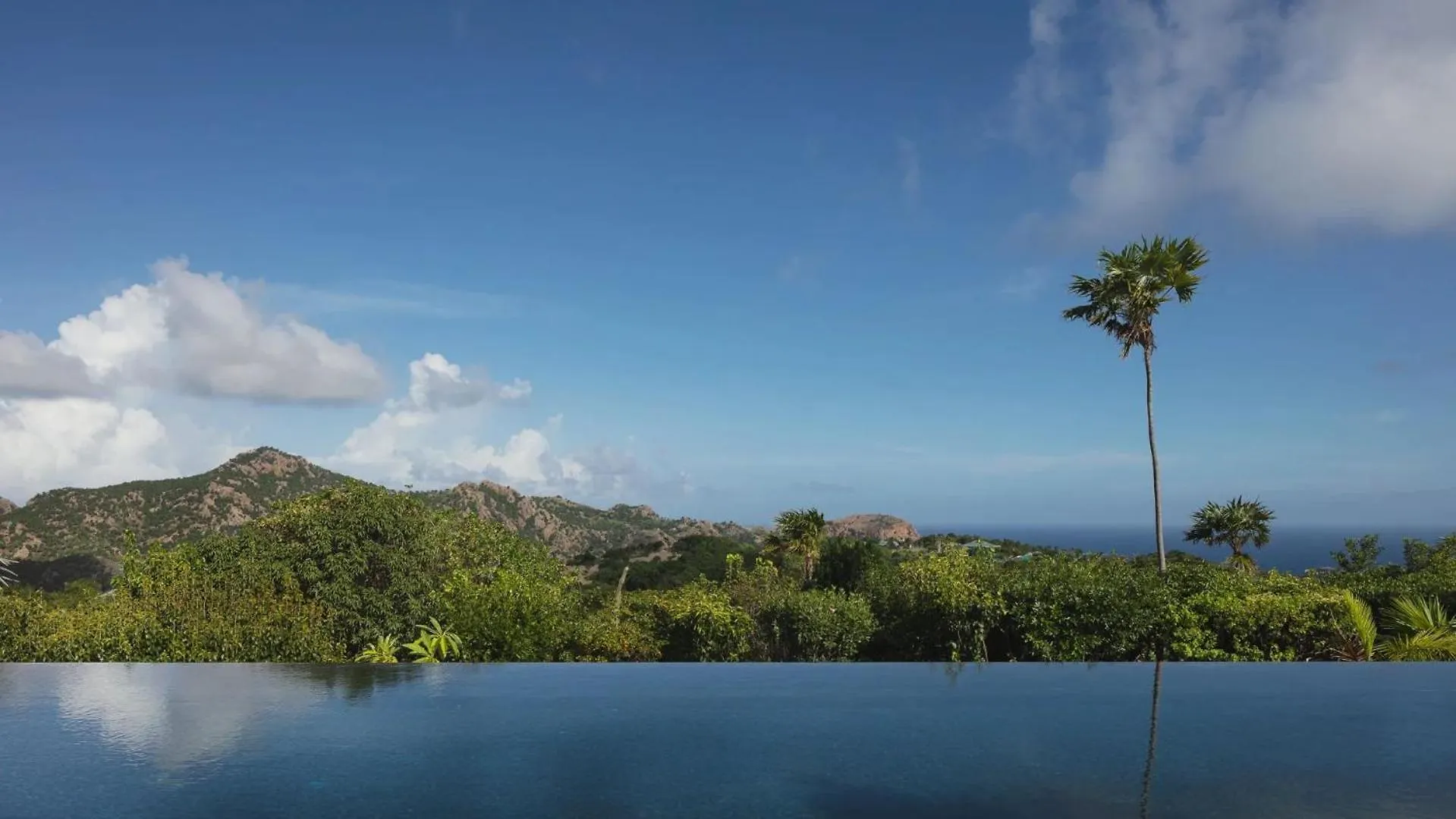 Luxe Haven With Splendid Hill And Ocean Views Βίλα Γουσταβία