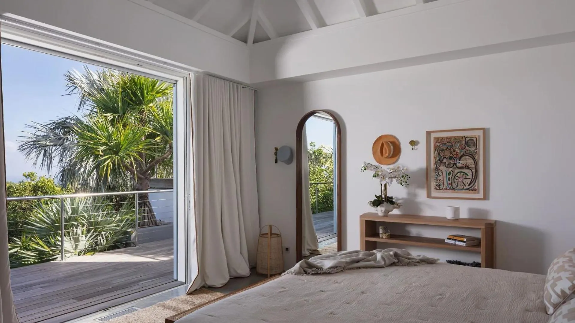 Luxe Haven With Splendid Hill And Ocean Views Βίλα Γουσταβία
