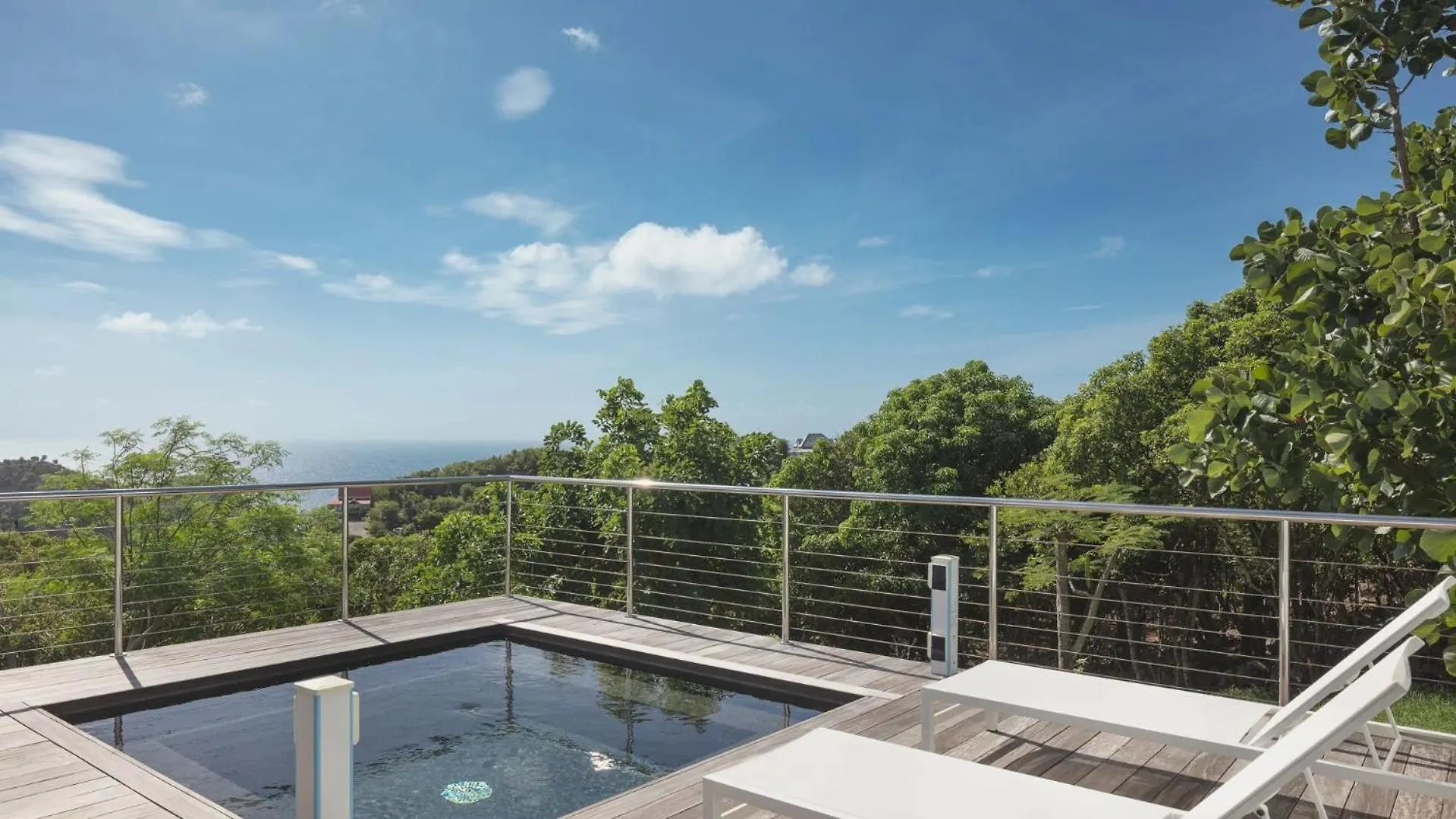 Luxe Haven With Splendid Hill And Ocean Views Βίλα Γουσταβία 0*,