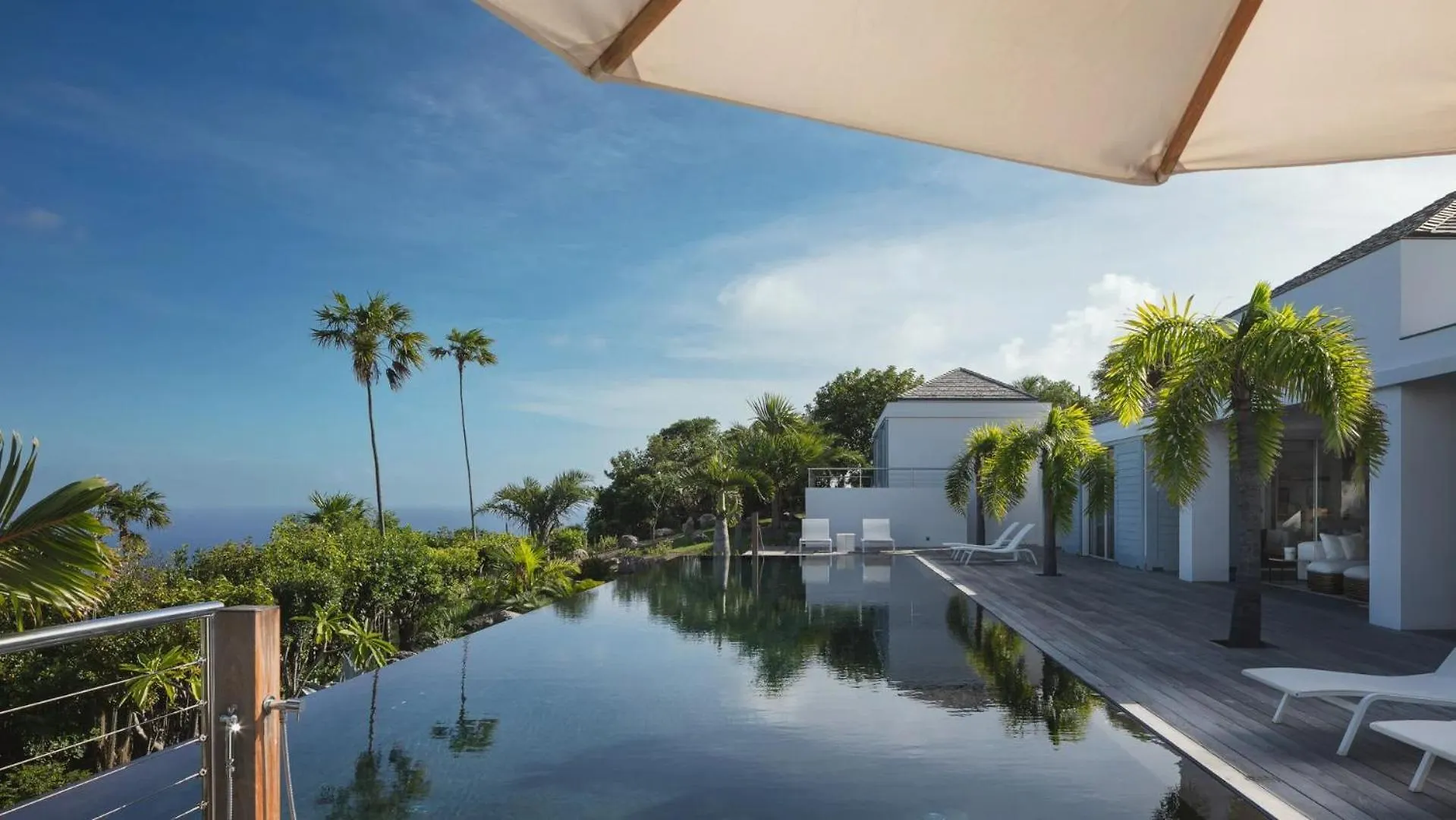 Luxe Haven With Splendid Hill And Ocean Views Βίλα Γουσταβία